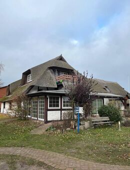 Neuer Preis: Reetgedecktes Landhaus mit 6 Wohnungen im Ostseebad Wustrow - Wustrow (Ostseebad)