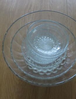 Glasschüssel- Satz 8 teilig, transparent, Zustand sehr gut erhalten - Mamming