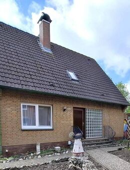 Bezahlbares, vermietetes Einfamilienhaus als Kapitalanlage oder Eigenbedarf - Brake (Unterweser)