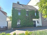 PURNHAGEN-IMMOBILIEN - Gepflegtes Einfamilienhaus mit zwei Terrassen in zentraler Lage von Vegesack - Bremen