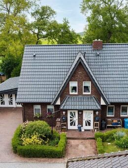 Charmantes Zweifamilienhaus mit Wintergarten und Weitblick - solides Eigenheim in Friesland - Schortens