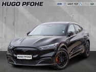 Ford Mustang Mach-E, AWD h AWD, Jahr 2022 - Norderstedt
