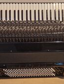 Akkordeon Borsini mit 4-reihigem MIII Bj 1984 443HZ in 78315