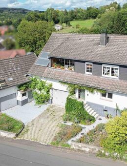 schönes 2 Familienhaus, mit viel Potential, in ruhiger Lage von Rinderbügen/Büdingen - Büdingen