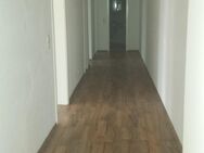Helle 3-Zimmer-Wohnung mit Stellplätzen in Plauen! - Plauen
