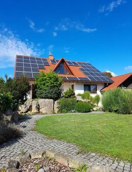 Stilvolles Einfamilienhaus in Ortsrandlage mit Garten, Terrassen und Wellnessbereich - Billigheim-Ingenheim