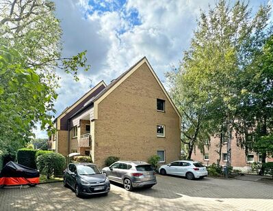 Pansdorf - traumhafte 3-Zimmer Maisonettewohnung mit moderner EBK, Loggia, Stellplatz und Kellerraum