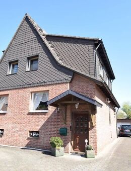 Bergkamen ! Doppelhaushälfte mit sonnigem Grundstück - ideal für die kleine Familie ! - Bergkamen