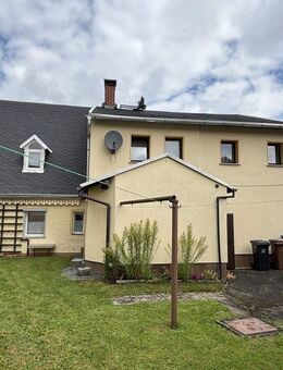Gepflegtes Wohnhaus mit Garage und Schuppen - Neusalza-Spremberg