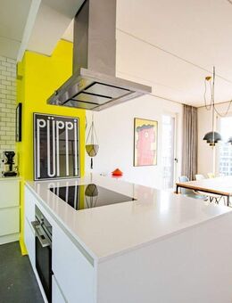 Stil trifft Lage: Designer-Penthouse mit 2 Bädern, privatem Stellplatz & Blick auf die Spree - Berlin