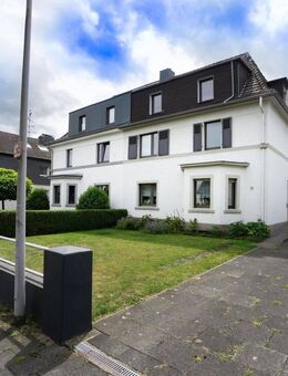 In erstklassiger und traumhafter Lage von Broich! Großes Ein- bis Dreifamilienhaus auf Süd-West-Grundstück - Mülheim (Ruhr)