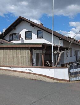 Charmantes Zweifamilienhaus mit Nebengebäude in 65606 Villmar-Weyer - Villmar (Marktflecken)