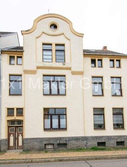 Mehrfamilienhaus mit 3 Garagen in Parchim - Parchim