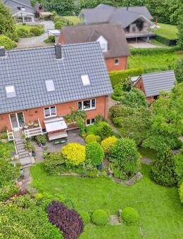 Modernisiertes Einfamilienhaus mit herrlichem Garten und Baulücke in begehrter Lage am Mühlenteich - Glücksburg (Ostsee)