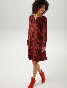 Aniston CASUAL Jerseykleid mit dekorativem Schmuckelement am Ausschnitt - NEUE KOLLEKTION