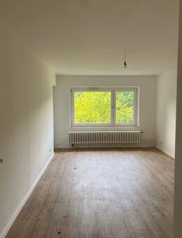 Frisch Saniert! Schöne 3 Zimmer Wohnung - Itzehoe