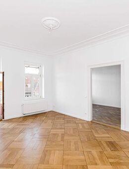 Exklusive 4-Zimmer-Wohnung mit modernem Tageslichtbad und zwei Balkonen - Leipzig