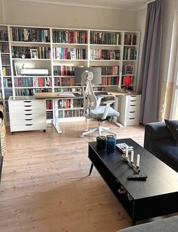 TOP-ANLAGE! Helle 4-Zimmer-Eigentumswohnung mit 2 Balkonen in kleiner, verkehrsberuhigter Wohnstraße - Bremen