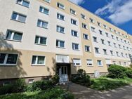 Drei Zimmer Wohnung mit Badewanne und großem Balkon! - Magdeburg