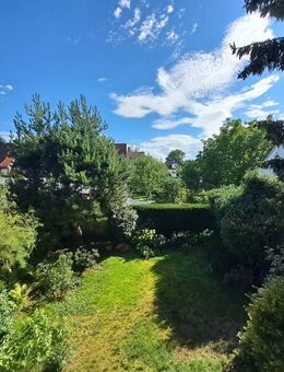 Brück Immobilien - Verträumtes Schmuckkästchen - Charmante DHH mit Südgarten - München