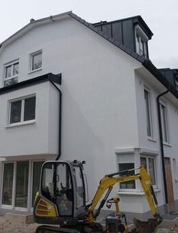 Neubau/Erstbezug | Traumhafte DHH in München mit PV-Anlage und Süd-Terrasse - München
