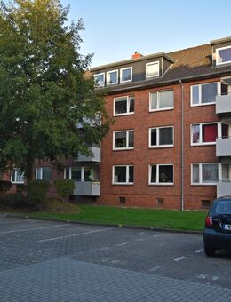 Kapitalanlage: vermietete 5 Zimmer-Eigentumswohnung in zentraler Lage von Husum (5,5%) - Husum (Schleswig-Holstein)