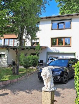 Gepflegtes, freistehendes Wohnhaus mit Einliegerwohnung, großem Garten, Wintergarten und Fernblick in ruhiger, einzigartiger Lage von Merzig-Brotdorf - Merzig