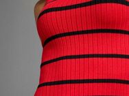 Laura Scott Strickkleid mit maritimen Streifen