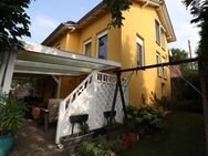 Einfamilienhaus mit Einliegerwohnung, Terrasse sowie Garten - Arnstein Arnstedt