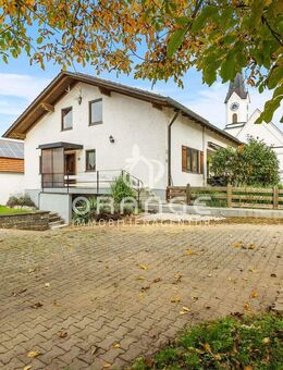 Bauernhof mit zwei Wohnhäusern, Scheunen & Pferdeboxen - Ideal für Familie, Tierhaltung & Vermietung - Schierling