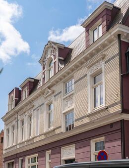 TREPPENVIERTEL: ZINSHAUS MIT TRAUMHAFTEM ELBBLICK - Hamburg