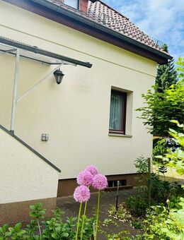 Schöneiche - Einfamilienhaus auf großem Grundstück - Keller, Nebengelass, Garagen, Sauna! - Schöneiche (Berlin)