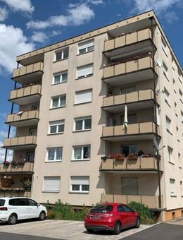 Geräumige 3-Zimmerwohnung im 5. Stock mit Ausblick über Werneck und ins Grüne - Werneck
