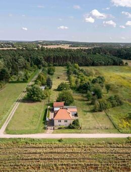 Alleinlage pur - 30er-Jahre-Haus mitten im Feld in Michendorf - Michendorf