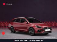 Hyundai i30, 1.5 T-GDI Advantage Hybrid Ultimate Red Metallic, Jahr 2022 - Kippenheim