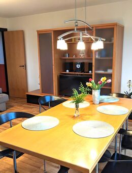 Ferienwohnen in beliebter Lage! Große 3-Zimmer Maisonette-Wohnung mit Tiefgarage, direkt am Golfplatz und unweit der Ostsee. - Hohenkirchen (Mecklenburg-Vorpommern)