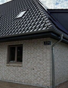 Neubau 4-Zimmer mit Terrasse in moderner DHH (KfW 40 EE) - hochwertige Ausstattung - 2,75?m DH - Neumünster