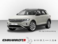 VW T-Roc, 1.5 TSI R-Line IQ-LIGHT PARKL BEATS BLACKSTYLE, Jahr 2022 - Ilmenau