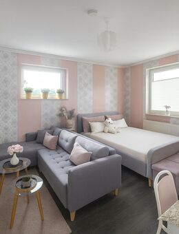 Attraktives Einfamilienhaus in Söhlde: moderne Ausstattung, Doppelgarage und einladender Garten. - Söhlde