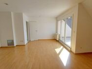 Süße Dachgeschosswohnung mit Balkon - Stockstadt (Main)