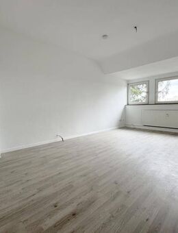 Renovierung abgeschlossen! Gepflegtes Haus! Gute Nachbarschaft! Ruhige Wohnlage! - Oberhausen