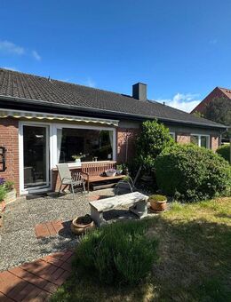 Seltene Gelegenheit! Ebenerdig wohnen, zentral leben: großzügiger Bungalow mit Vollkeller, Garten und Carport zentral in Neustadt - Neustadt (Holstein)