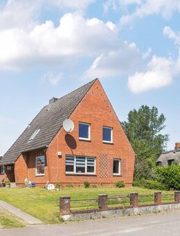 Viel Platz für alle! Einfamilienhaus mit Einliegerwohnung in idyllischer Feldrandlage - Holzdorf