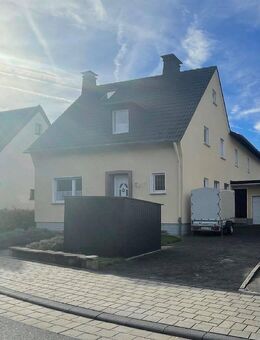 Attraktive 3-Zimmer-Wohnung mit großem Balkon und Einbauküche in Sankt Augustin-Hangelar! - Sankt Augustin