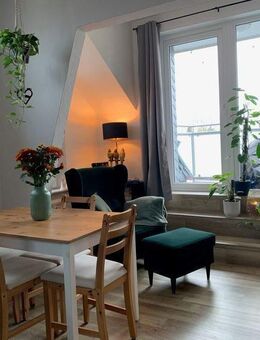 Moderne Dachgeschosswohnung mit Balkon in Stade - Stade (Hansestadt)