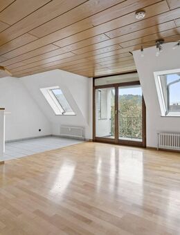 PROVISIONSFREI - Wohnen über den Dächern - 5-Zimmer-Wohnung, zentral gelegen - Tuttlingen