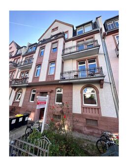 SOFORT FREI: Ruhige Altbauwohnung im Hochparterre mit Balkon - Frankfurt (Main)