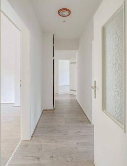 3 Zimmer - frisch renoviert - gute Anbindung - ruhige Lage - Hagen (Stadt der FernUniversität)