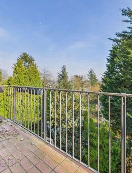 2,5-Zimmer Dachgeschoss mit Fernsicht - Sonnige Wohnlage über den Dächern Solingens - Solingen (Klingenstadt)
