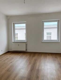 Hochwertig sanierte Altbauwohnung mit zwei Zimmern - Angermünde